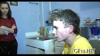 Mõned teen cuties ei suuda ette kujutada oma elu