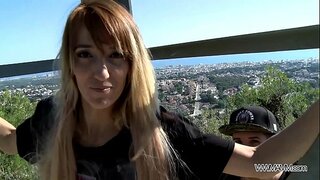 ���ोर से लाल बालों वाली milf मोटे तौर पर drilled उसे गधे में