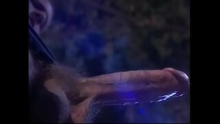 Busty ravenhaired ទារកទទួលបានលោតក្ដុកដោយ votary ដូចជាពិធីសាសនារបស់អារក្សធម្មការ