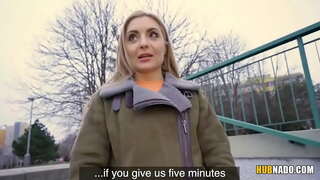 Caty قبلة في FakeHub